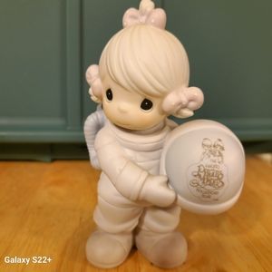 Precious Moments-"The club that's out of this World "